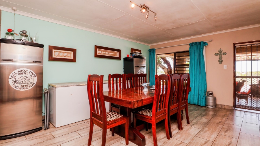 5 Bedroom Property for Sale in Hartenbos Central Western Cape